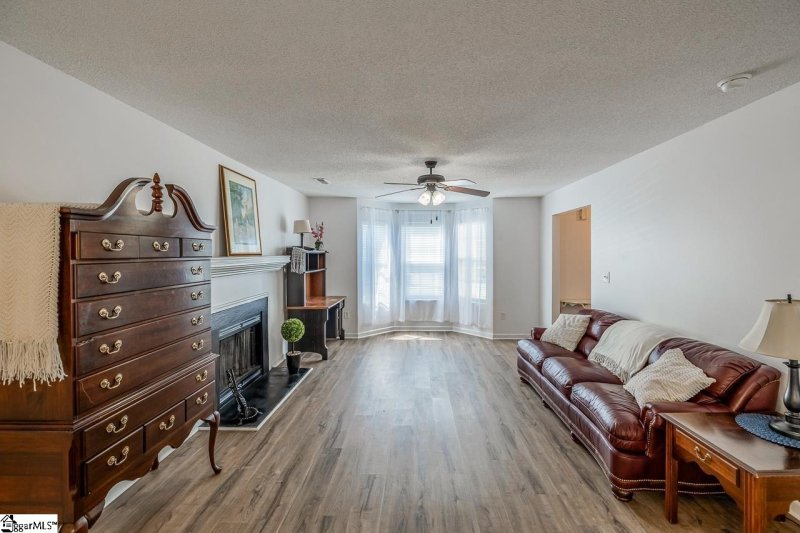 Property image 4 at 21 Allenwood Lane, Greer, SC 29650