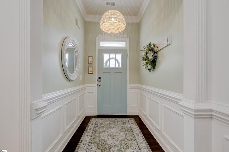 Property image 3 at 208 Raleighwood Lane, Simpsonville, SC 29681