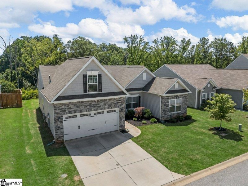 Property image 4 at 415 Balvenie Drive, Greenville, SC 29607