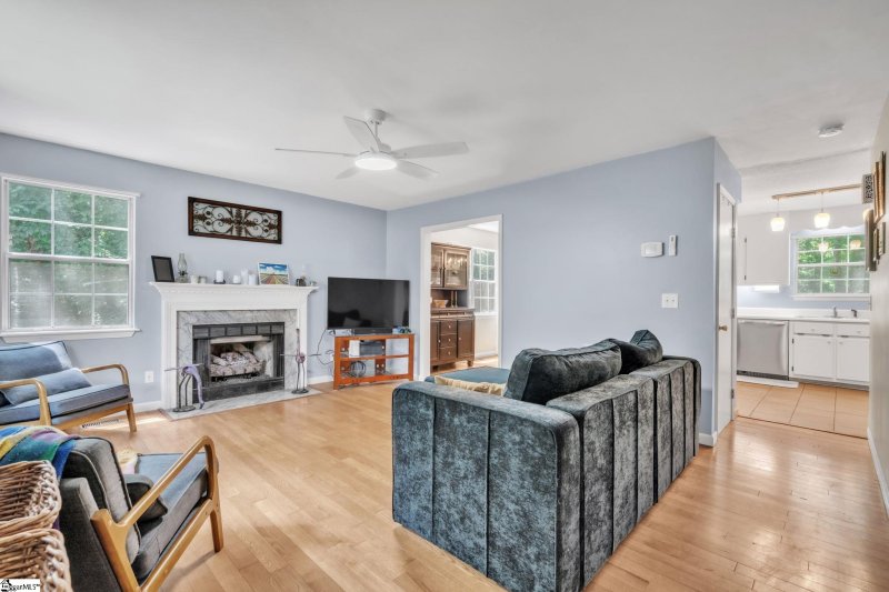 Property image 5 of 1221 Winding Way in Peppertree, Taylors, SC 29687