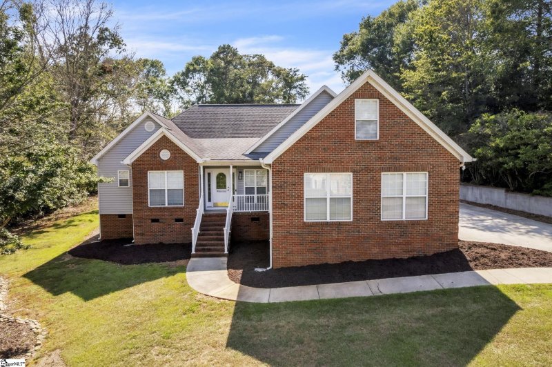 200 Holly Chase Drive