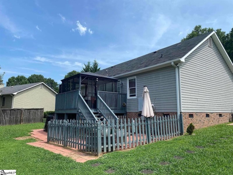 Property image 4 of 448 Timberview Lane in Dunwoody Oaks, Simpsonville, SC 29681