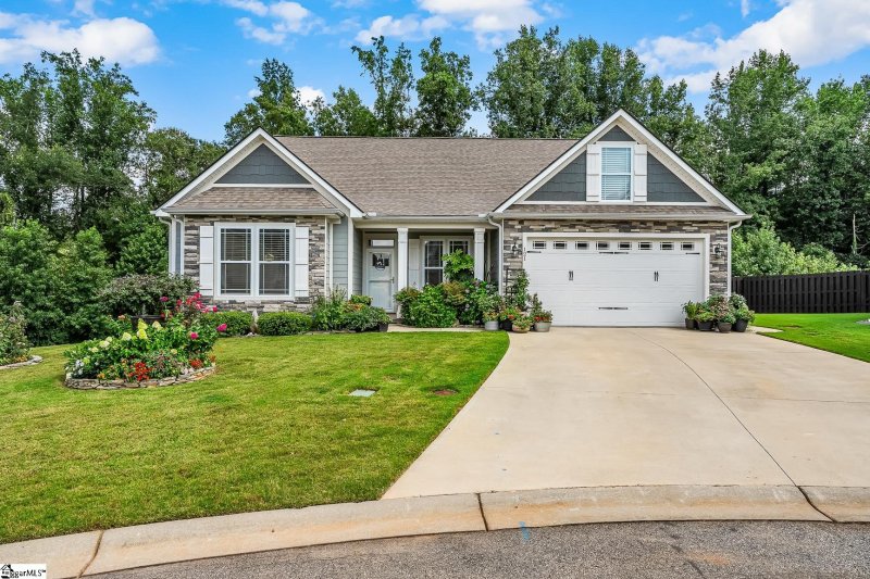 Property image 2 of 121 Marshfield Trail in Ivy Walk, Simpsonville, SC 29680
