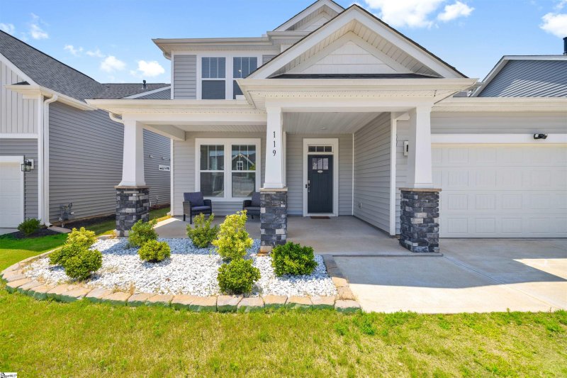 Property image 2 of 119 Whitman Way in Livingston Park, Easley, SC 29642