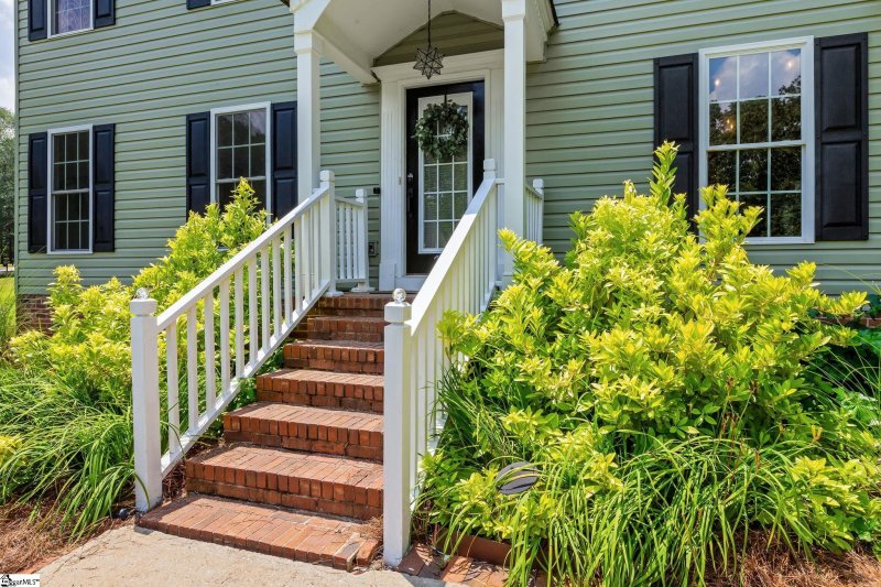 Property image 5 at 105 Williamsburg Drive, Greer, SC 29651