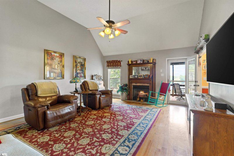 Property image 4 at 314 War Emblem Drive, Boiling Springs, SC 29316