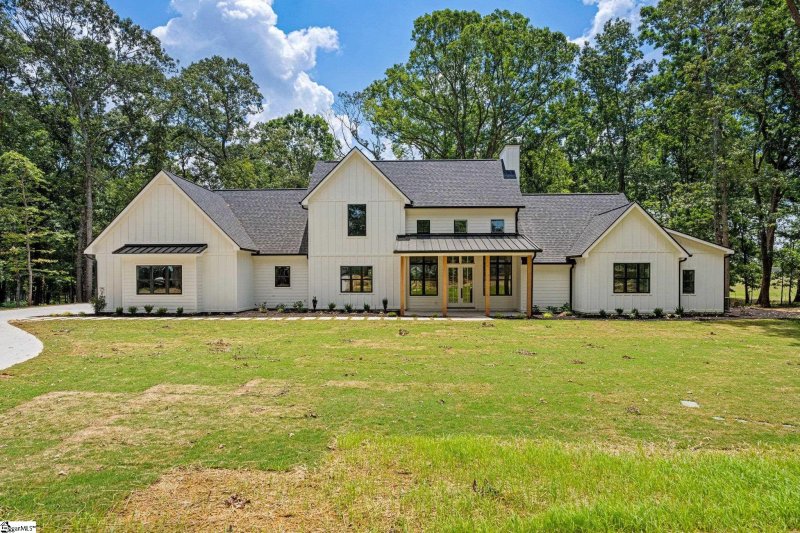 Property image 2 at 746 Garrison Road, Pelzer, SC 29669