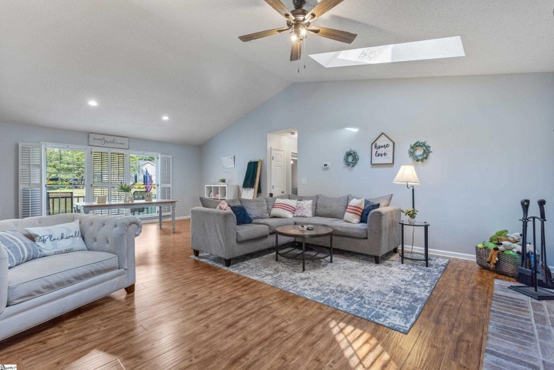 Property image 5 at 11 Mcbee Chapel Road, Mauldin, SC 29662