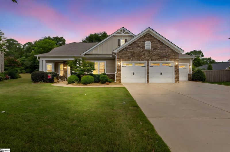 Property image 2 at 208 Hereford Way, Fountain Inn, SC 29644