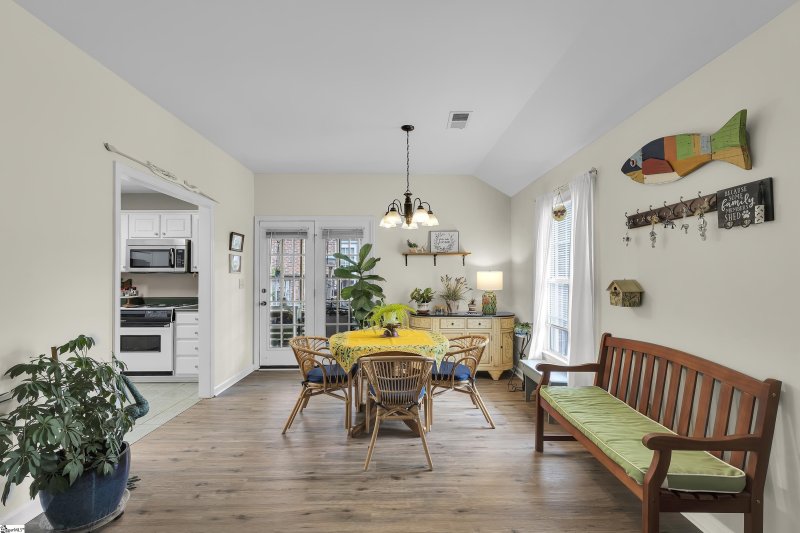 Property image 5 at 360 W Pointe Drive, Spartanburg, SC 29301