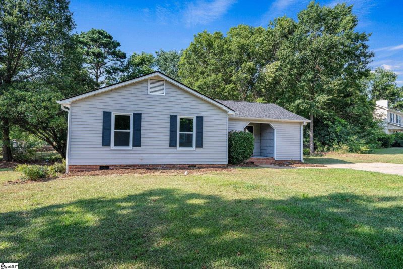 Property image 2 at 103 Rebel Court, Simpsonville, SC 29681