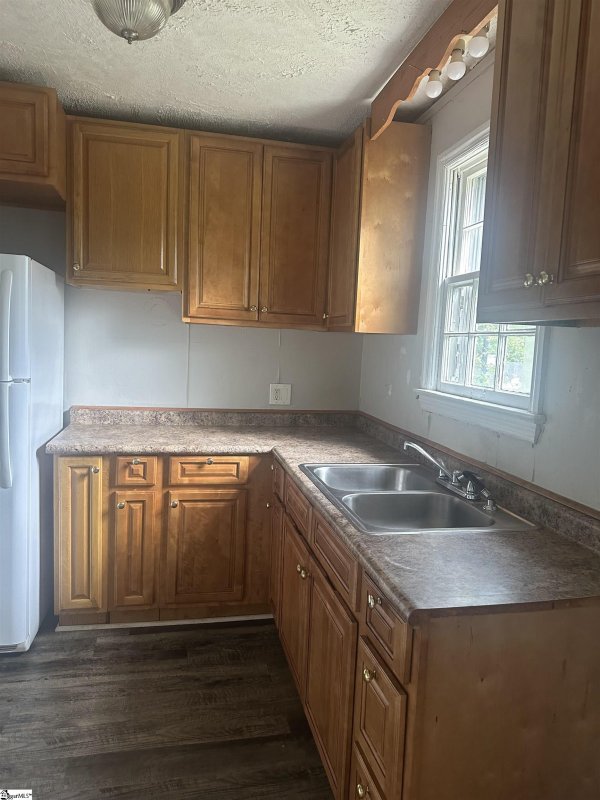 Property image 4 at 105 S Estate Drive, Greenville, SC 29605