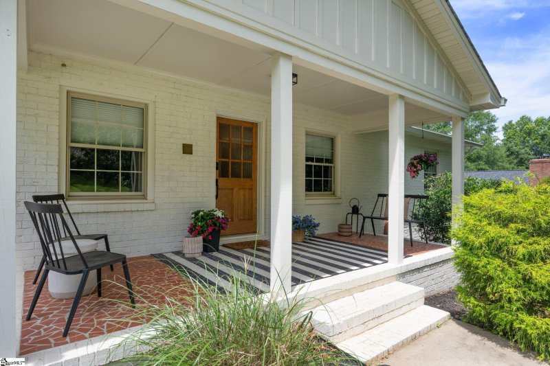 Property image 3 at 227 Donington Drive, Greenville, SC 29615