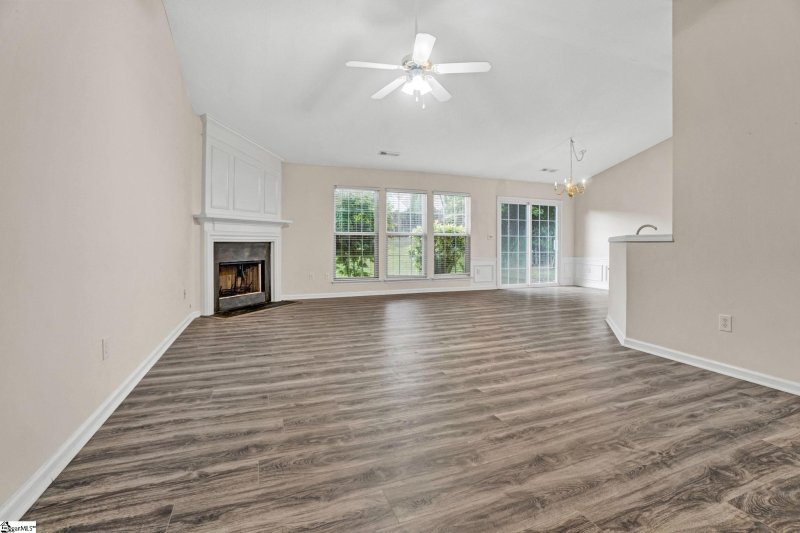 Property image 4 at 300 Turnbridge Trail, Simpsonville, SC 29680