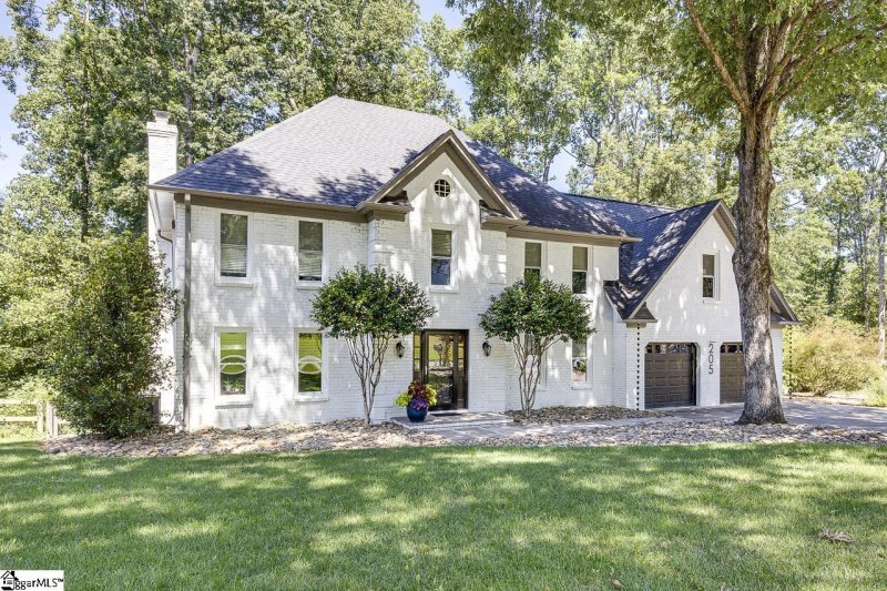 Property image 2 of 205 Firethorne Drive in Silverleaf, Greer, SC 29650