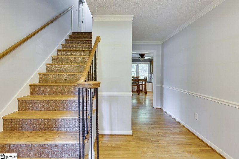 Property image 5 of 205 Firethorne Drive in Silverleaf, Greer, SC 29650