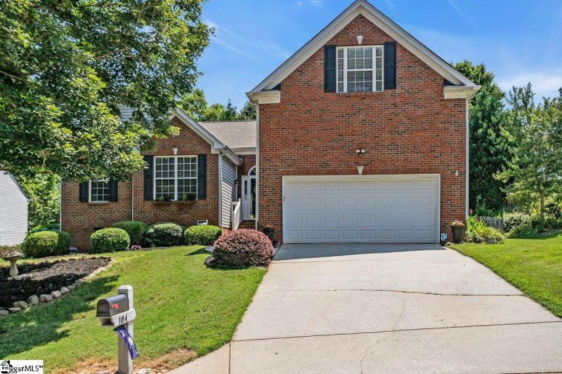 Property image 2 of 104 Stream Run Court in Northcliff, Greenville, SC 29617