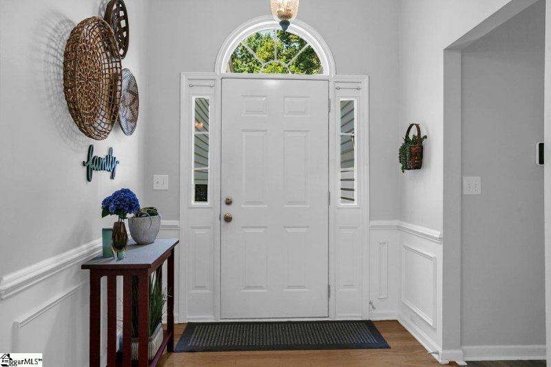 Property image 4 of 104 Stream Run Court in Northcliff, Greenville, SC 29617