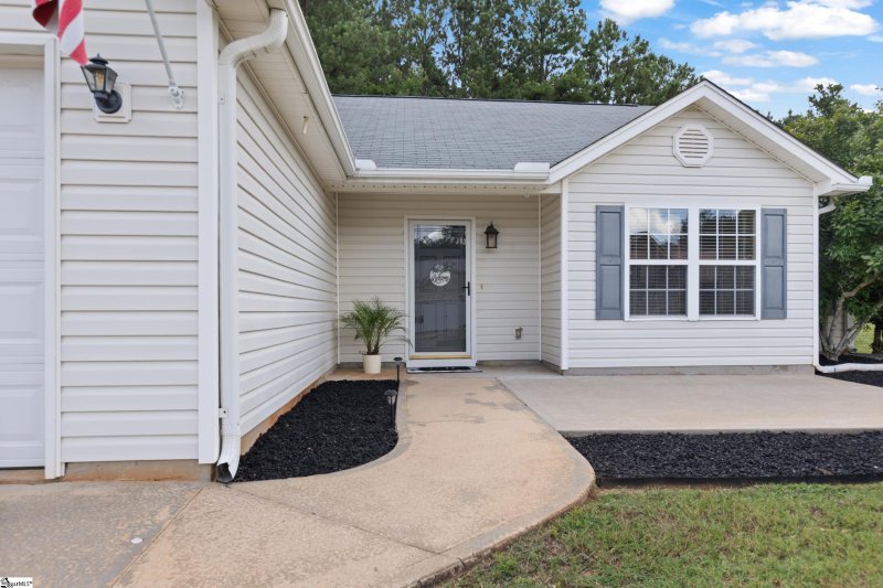 Property image 2 at 121 Malibu Road, Liberty, SC 29657