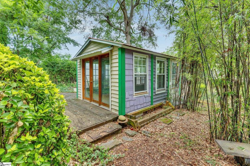 Property image 4 of 14 Dixie Avenue in Overbrook, Greenville, SC 29607-1420