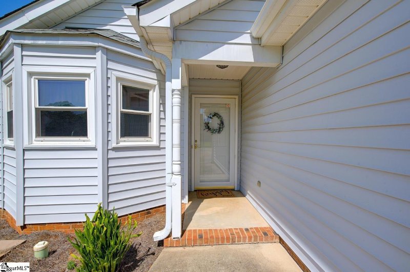 Property image 3 at 108 Baldwin Place, Easley, SC 29642