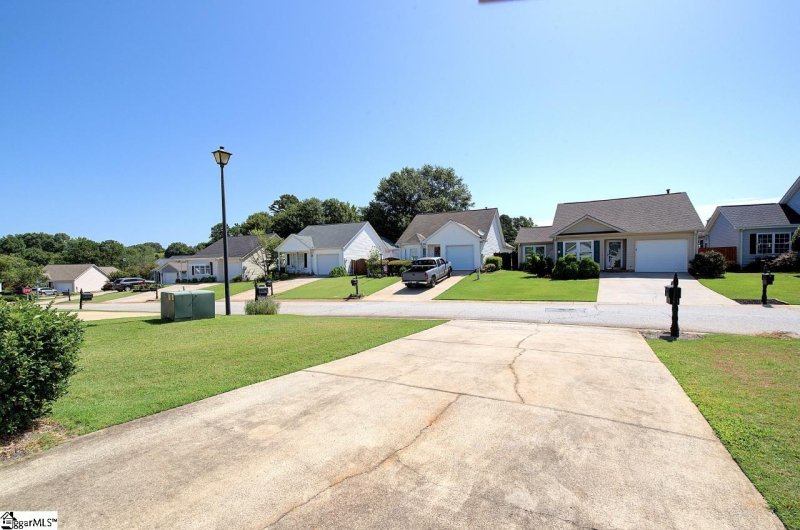 Property image 4 at 108 Baldwin Place, Easley, SC 29642