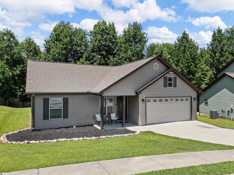 Property image 3 at 657 Chastine Drive, Spartanburg, SC 29301