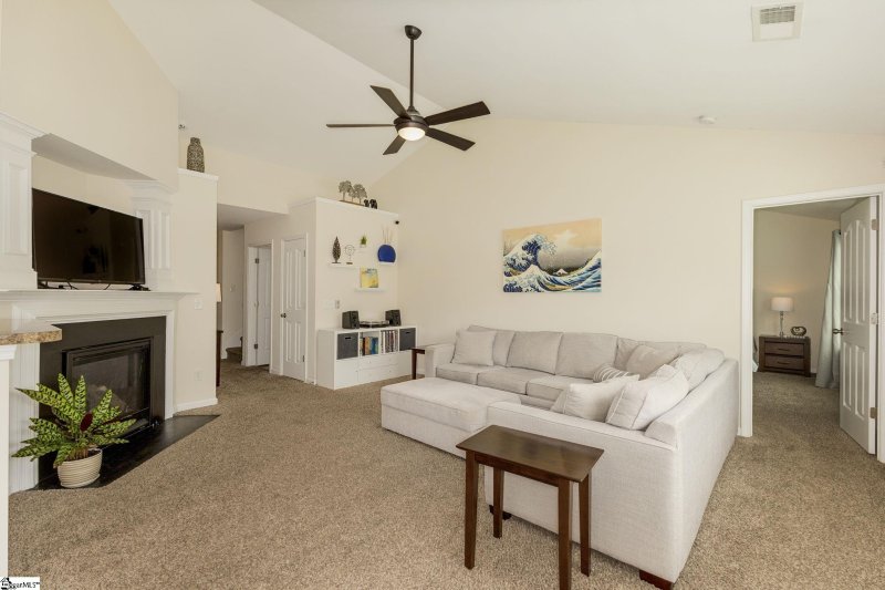 Property image 2 at 201 Engelmann Lane, Simpsonville, SC 29680