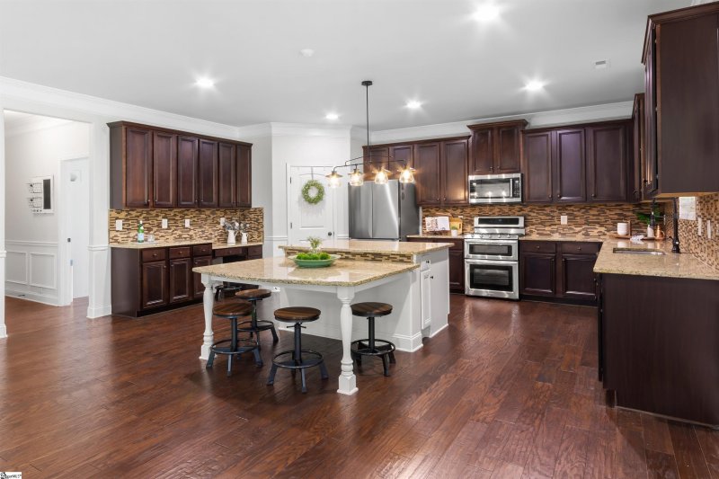 Property image 4 of 239 Ivy Woods Court in Ridge Water, Fountain Inn, SC 29644