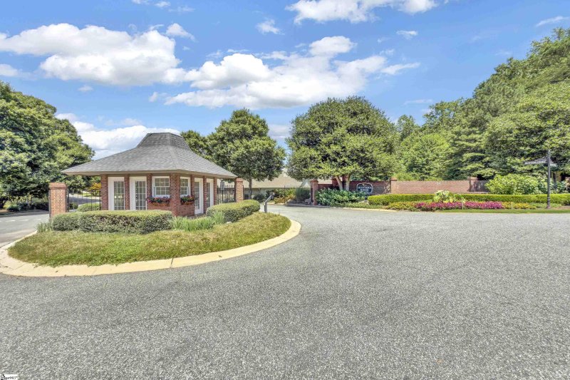 Property image 4 of 47 Park Vista Way in Hunters Ridge, Greenville, SC 29617