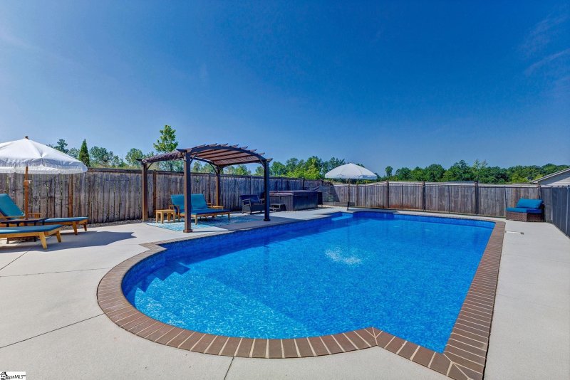 Property image 2 at 159 Willowbottom Drive, Greer, SC 29651