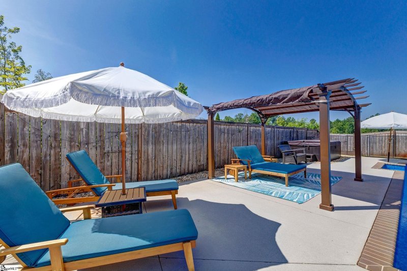 Property image 3 at 159 Willowbottom Drive, Greer, SC 29651