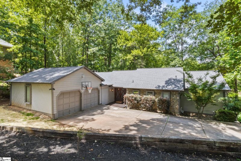 Property image 2 at 18 Hoppin John Lane, Taylors, SC 29687
