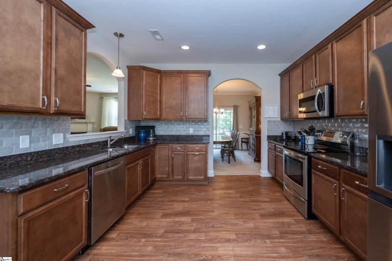 Property image 5 of 521 Turning Leaf Lane in Amber Oaks, Greer, SC 29651