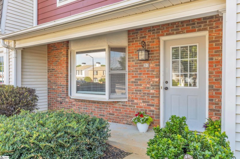 Property image 2 at 121 Shady Tree Drive, Taylors, SC 29687