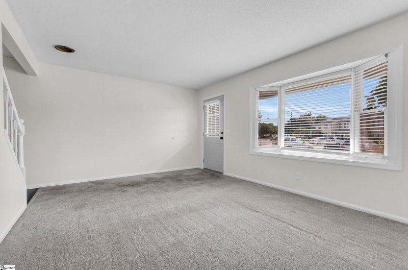 Property image 5 at 121 Shady Tree Drive, Taylors, SC 29687