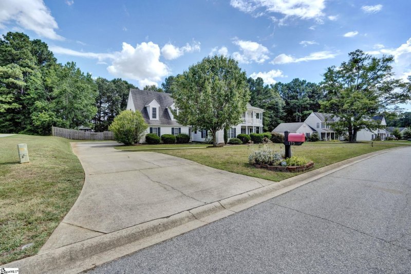 Property image 2 at 175 Rock Moss Drive, Williamston, SC 29697-8504