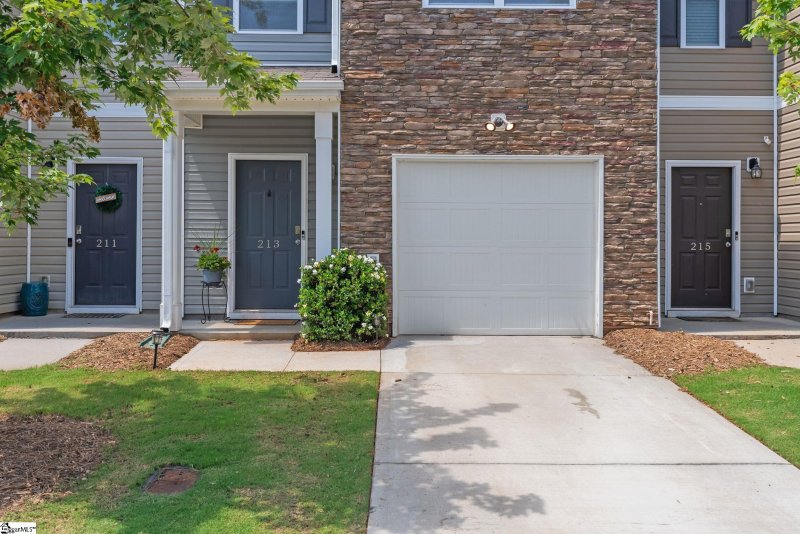 Property image 2 at 213 Southridge Court, Easley, SC 29642