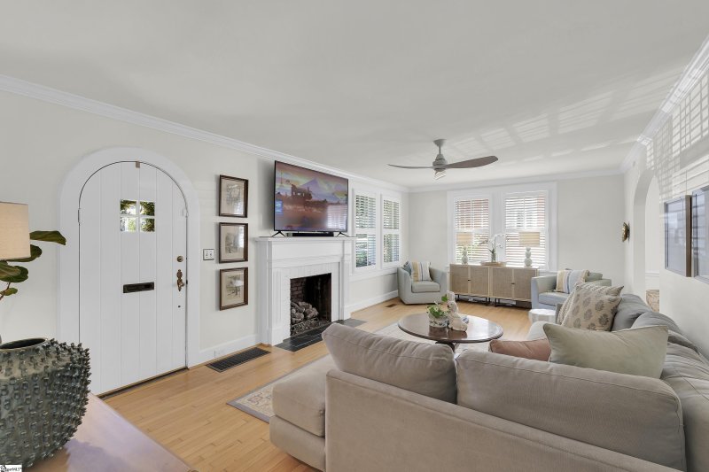 Property image 3 at 104 Ponce De Leon Drive, Greenville, SC 29605