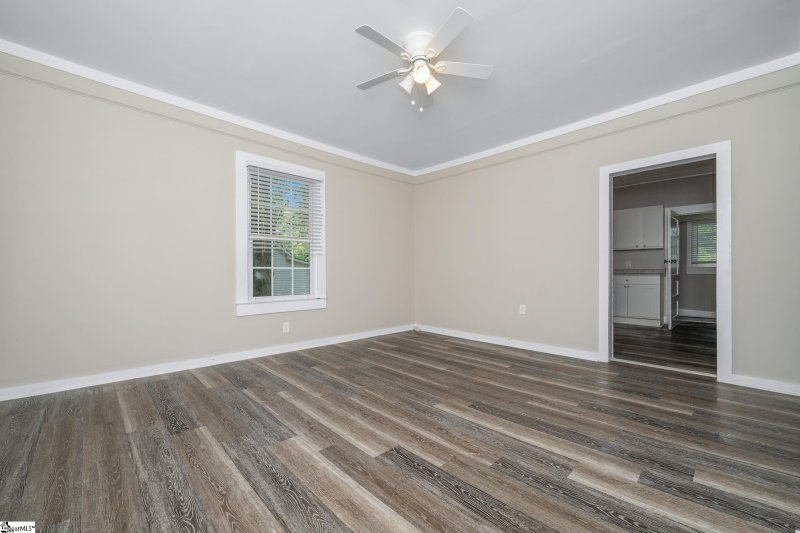 Property image 5 of 24 2nd Avenue in Poe Mill, Greenville, SC 29609