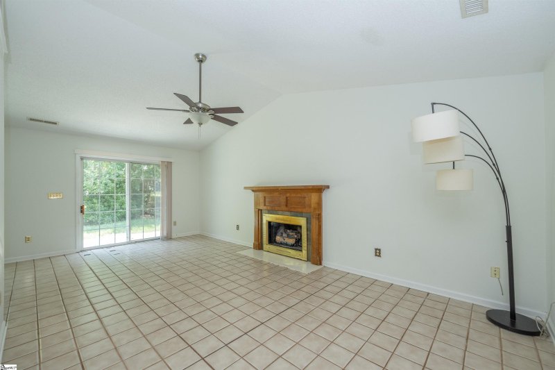 Property image 3 of 7 E Long Creek Court in Standing Springs Estates, Simpsonville, SC 29680
