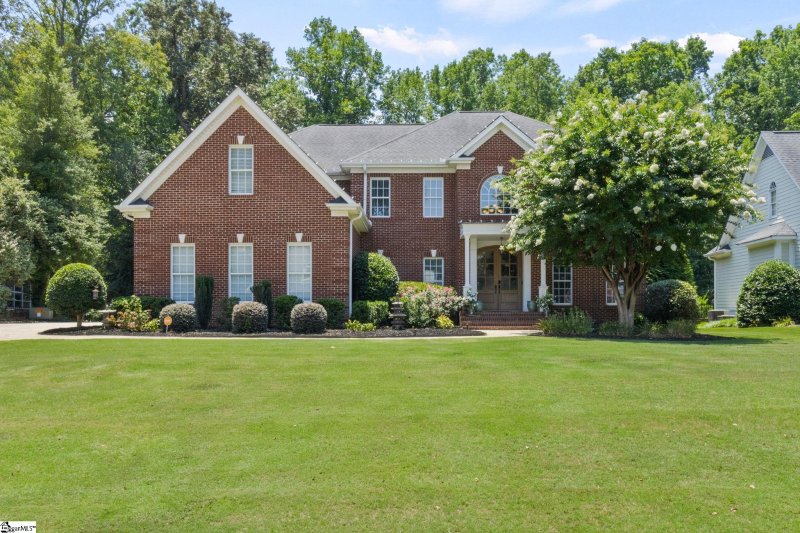 215 Huddersfield Drive