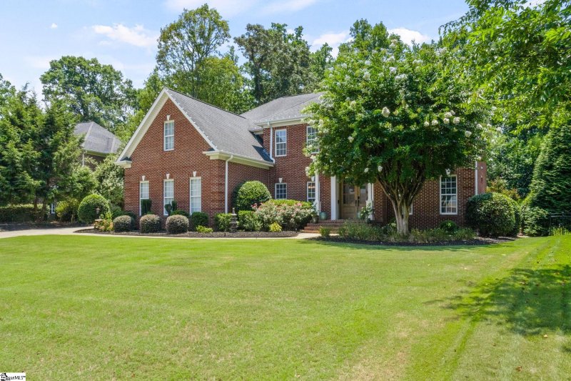 Property image 2 at 215 Huddersfield Drive, Simpsonville, SC 29681