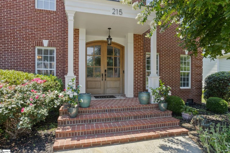 Property image 3 at 215 Huddersfield Drive, Simpsonville, SC 29681