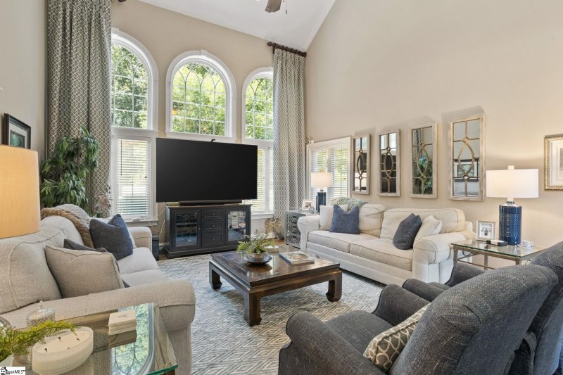 Property image 5 at 215 Huddersfield Drive, Simpsonville, SC 29681