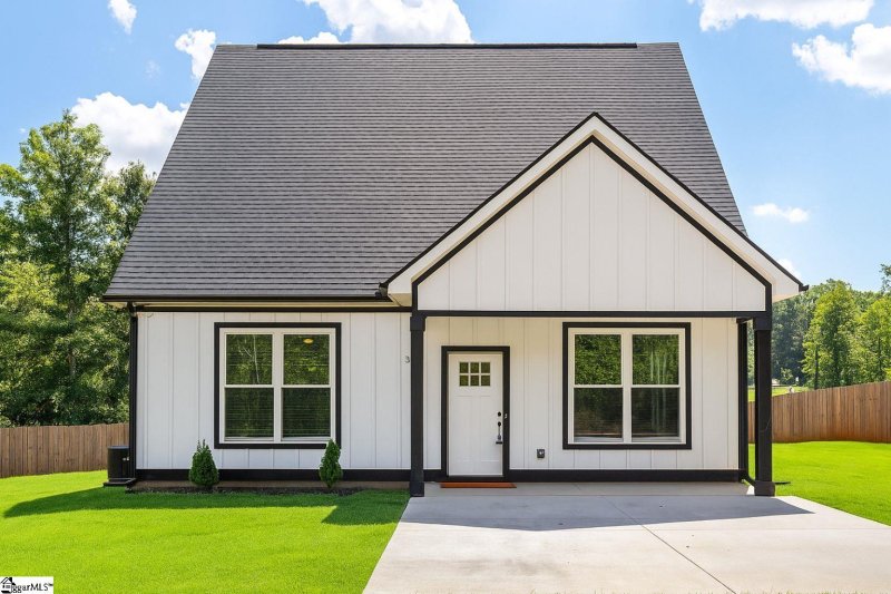 Property image 2 at 202 Apple Orchard Drive, Greenville, SC 29605