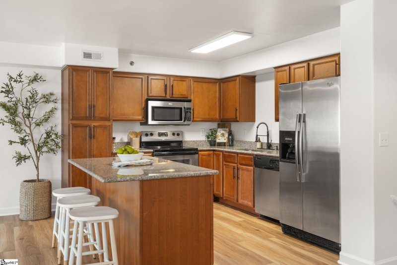Property image 4 at 1001 S Church Street, Greenville, SC 29601