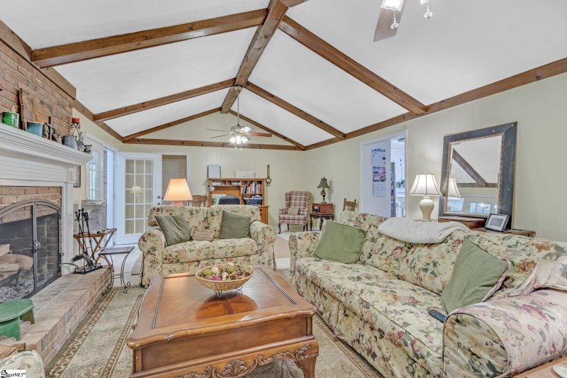 Property image 3 of 303 Asbury Circle in Burdine Springs, Easley, SC 29640