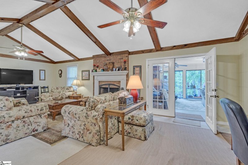 Property image 5 of 303 Asbury Circle in Burdine Springs, Easley, SC 29640