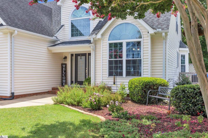 Property image 2 at 2 Cherrystone Court, Simpsonville, SC 29680